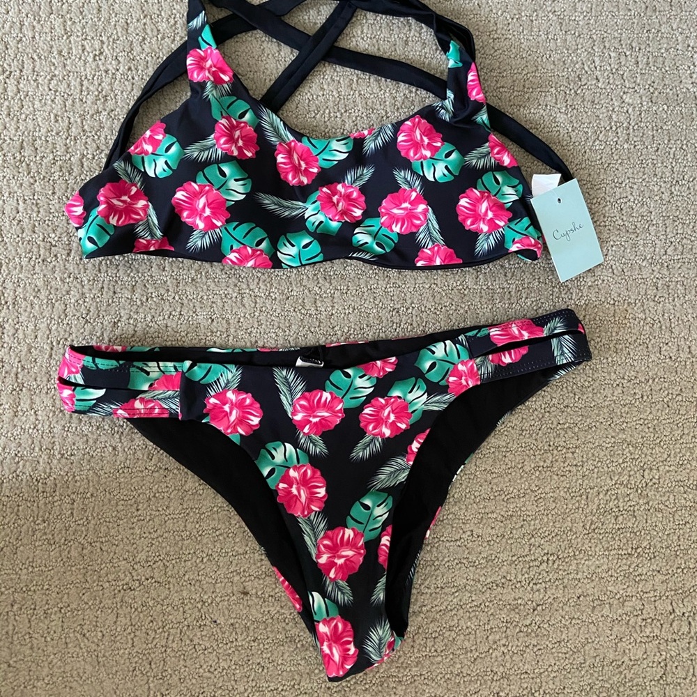 CUPSHE aloha print two piece